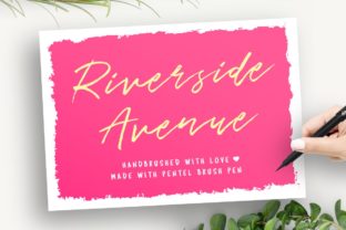 Riverside Avenue Script Font